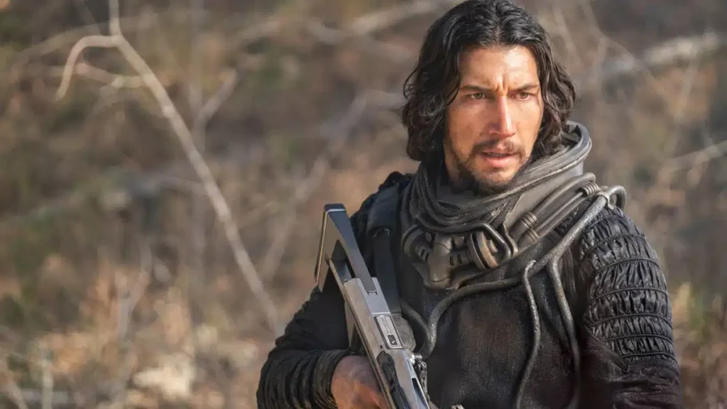 Adam Driver interpretando personagem de 65 65 A Ameaça Pré-Histórica em uma floresta
