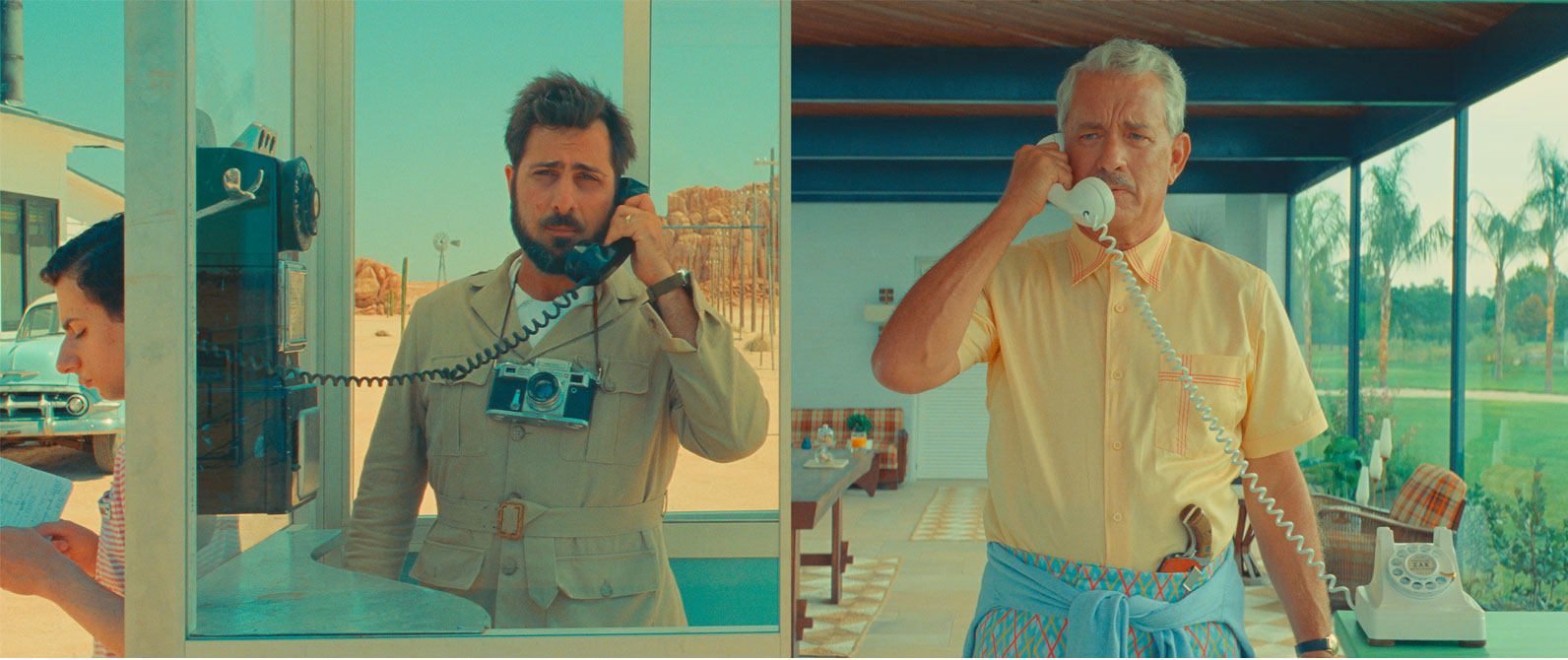 Jake Ryan, Jason Schwartzman e Tom Hanks em cena de trailer do filme Asteroid City