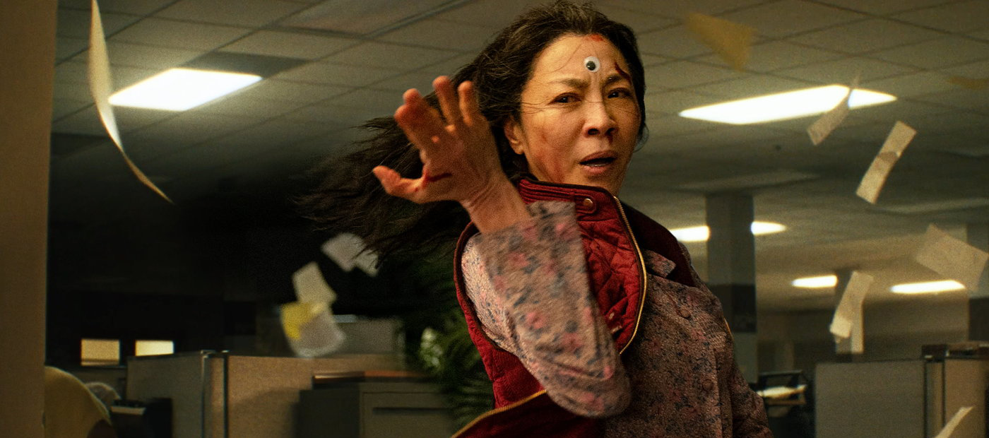 Michelle Yeoh no filme 'Tudo em Todo Lugar ao Mesmo Tempo'.